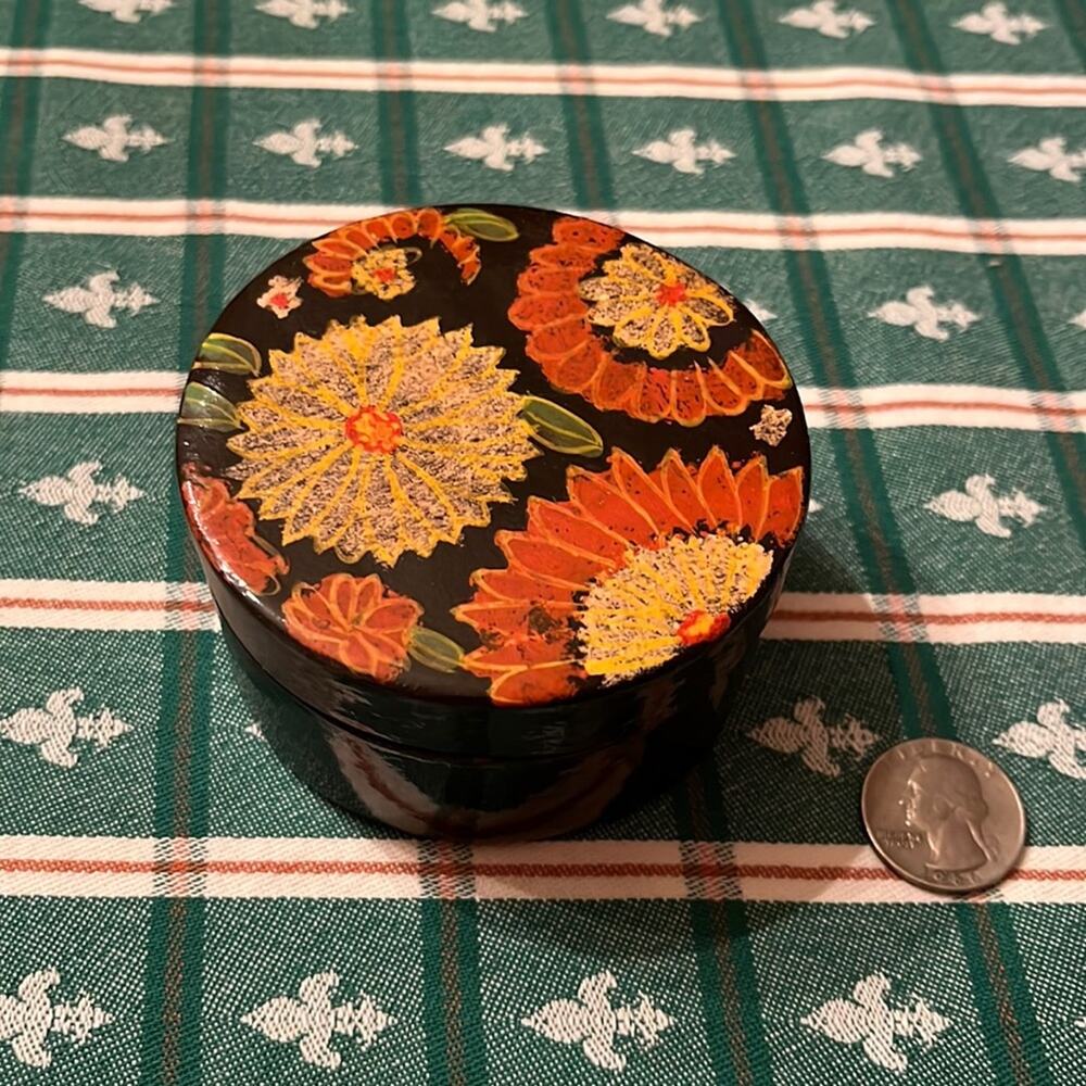 Vintage Pier 1 Painted Brown Jewelry Trinket Box with Flowers 3.25” Diameter